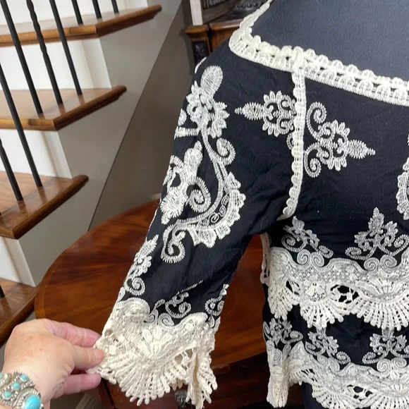 JANICE Lace Black/ White Ladies Top. One size see measurements - Picture 3 of 15